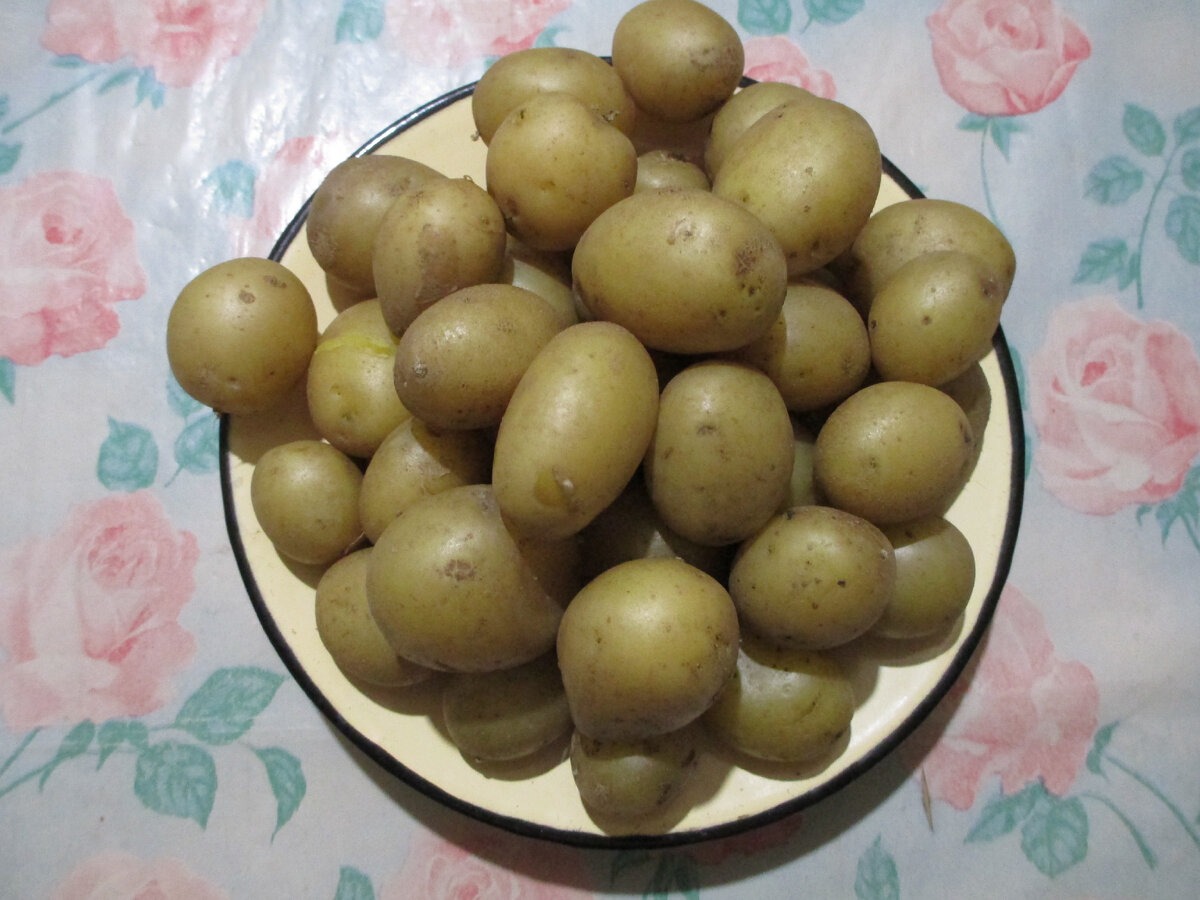 Своя картошка.