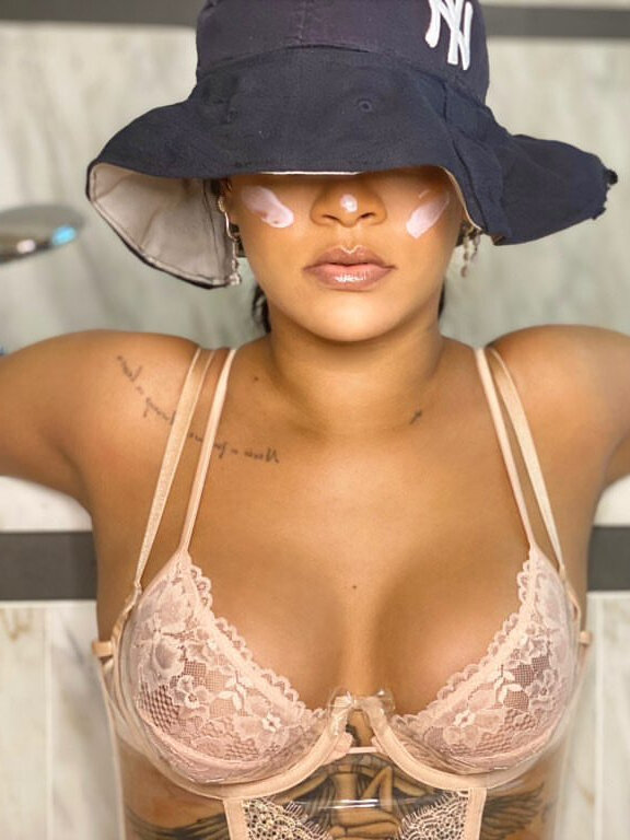    фото: badgalriri