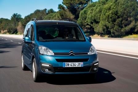 Citroën ë-Berlingo — это электрический фургон для частных лиц. Это электромобиль стандартного индивидуального фургона Berlingo, который в последнее время был остановлен и почти неотличим от любого подобия Peugeot e-Rifter и Vauxhall Combo-e Life. 
Как часть системы электромобилей материнской компании Stellantis, все туристические фургоны компании в настоящее время являются только электрическими (несмотря на то, что бензин и дизельное топливо пока доступны для стандартных бизнес-фургонов).

Описанный Стивом Кропли из Autocar как «совершенно честный», ë-Berlingo обычно хвалят за разумность и удобство вождения, но время от времени его тщательно проверяют из-за его довольно короткого пробега батареи в 280 км.

Даррен Уилсон из Auto Express утверждает, что ë-Berlingo - «лучший автомобиль для семьи с частным предприятием», поскольку он более просторный внутри, чем предполагаемые внедорожники и автомобили, оставшиеся в наследство, и он одновременно скромный и спокойный в управлении. Алекс Роббинс из The Message добавляет, что стоимость этого электрического транспортного средства для частных лиц «разумна, но не сквозная сделка».

«Просто знайте, что его фургонное начало означает, что у него не будет такого экстравагантного интерьера, как у некоторых противников».
