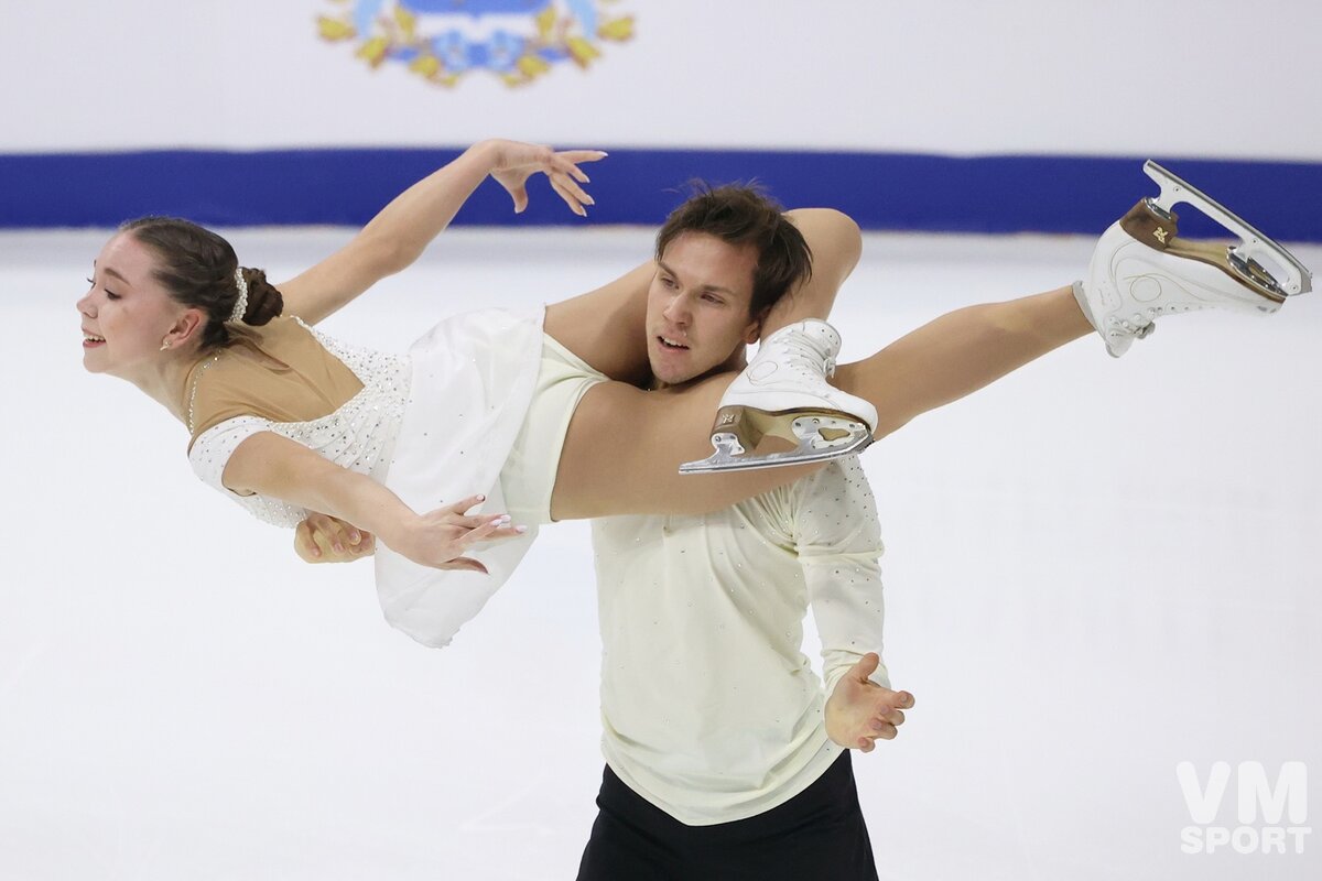 Последний пируэт (2015) кадры из сериала. Саша трусова на шоу плющенко. Последний пируэт - case (2015). Последний пируэт (2015) кадры из сериала. Пируэт фигурное катание.