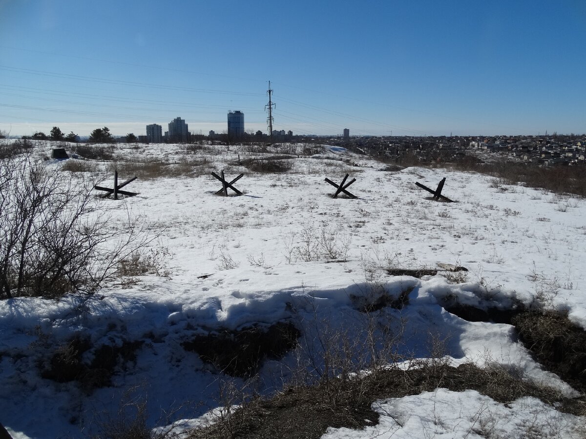 Фотографии в этой галерее сделаны на Мамаевом кургане 3 марта 2019 года.