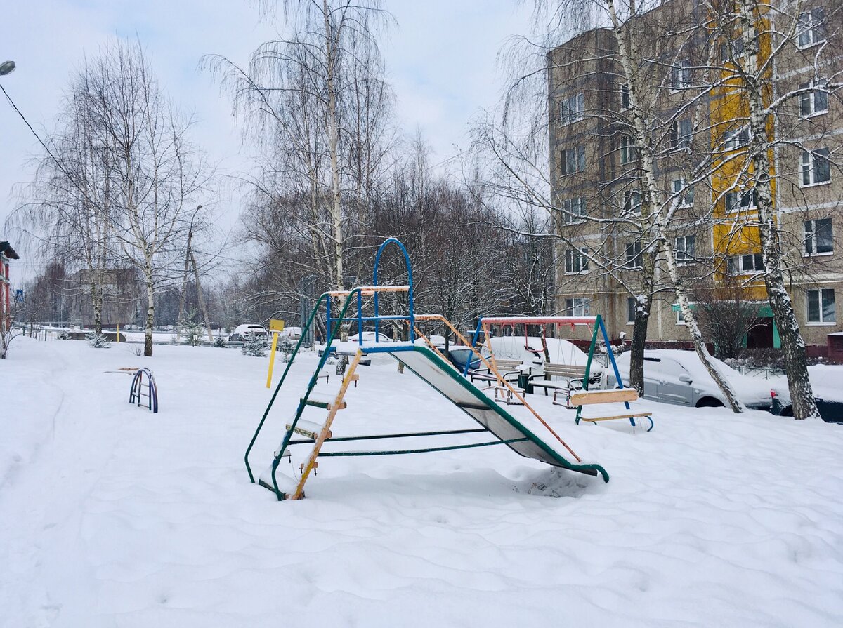 Детская площадка времен СССР 