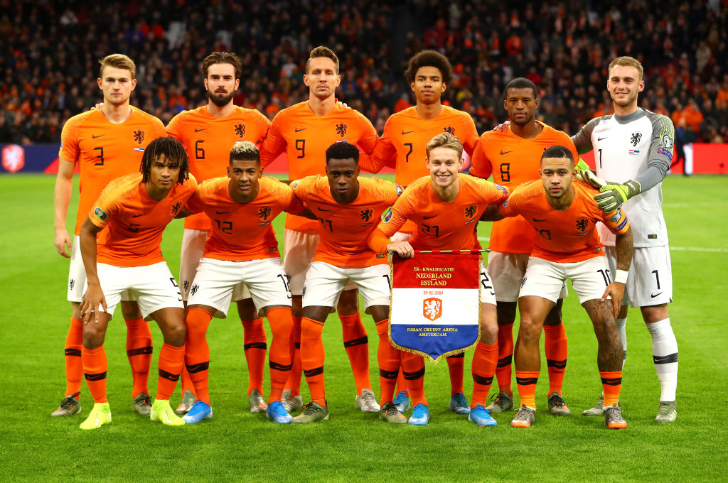 Netherlands football. Сборная Голландия ЧМ 2002. Сборная Голландии по футболу. Сборная Голландии 2022. Сборная Голландии по футболу 2022.