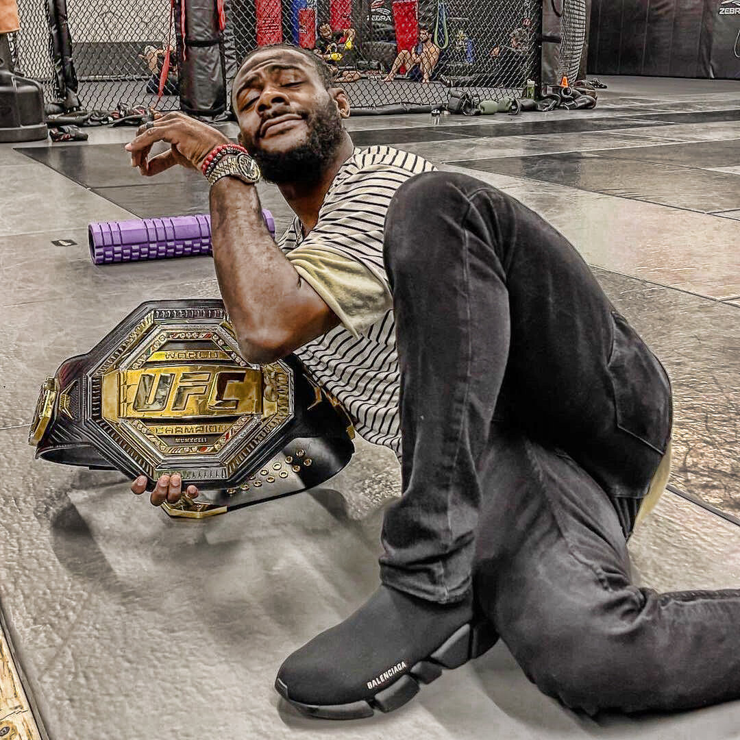 Алджо с поясом | https://www.instagram.com/p/CMlE-qbDCNv/