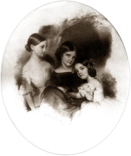 Дарья со старшей сестрой Анной и младшей Екатериной