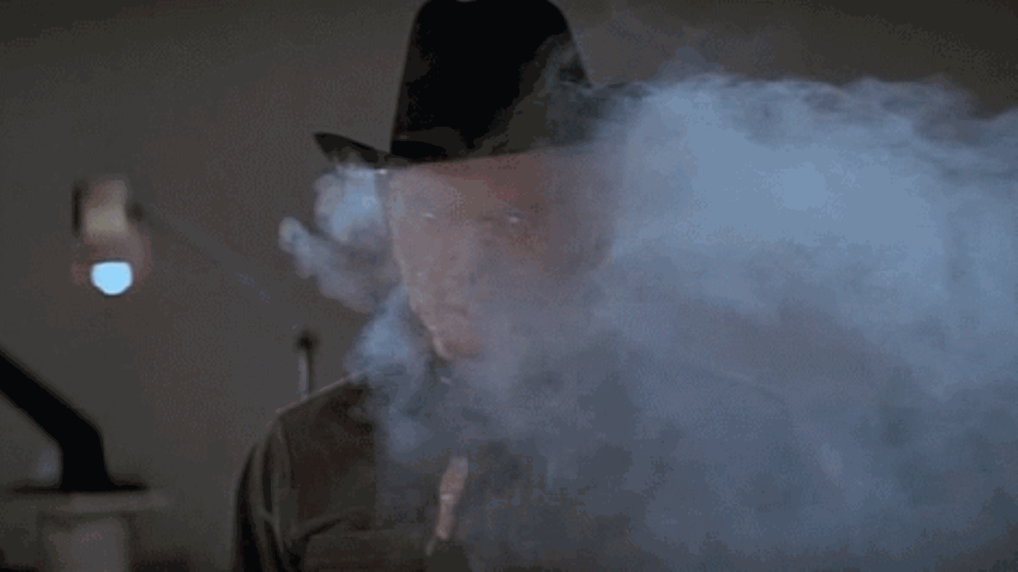 Рингтон пошел дымок. Пар из ушей. Шляпа дымит. Много дыма. Анимированный дым.