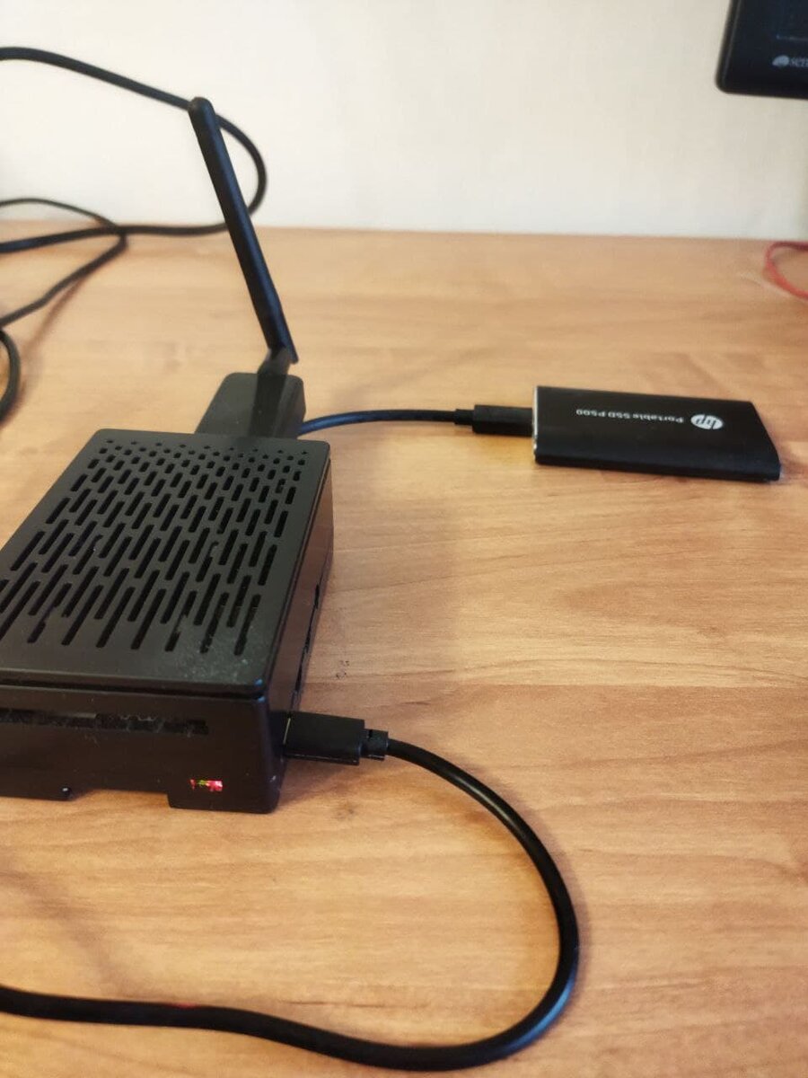 Сервер Raspberry Pi 4 с SSD120 и концентратором Zigbee CC2538