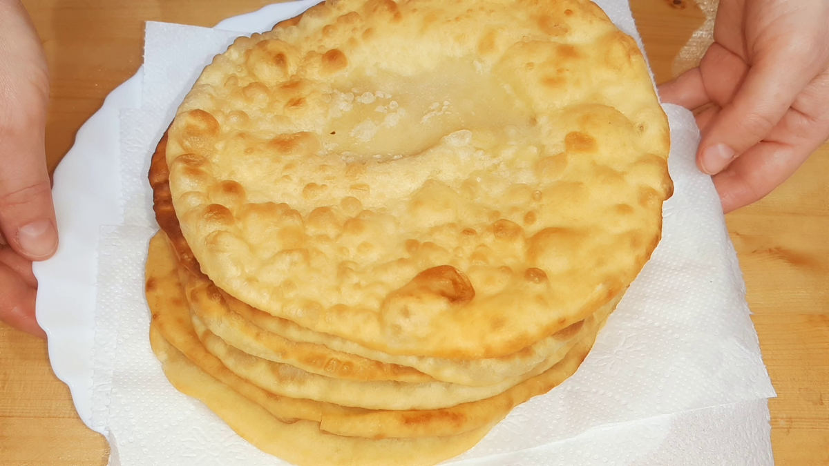 Сырные лепешки с начинкой