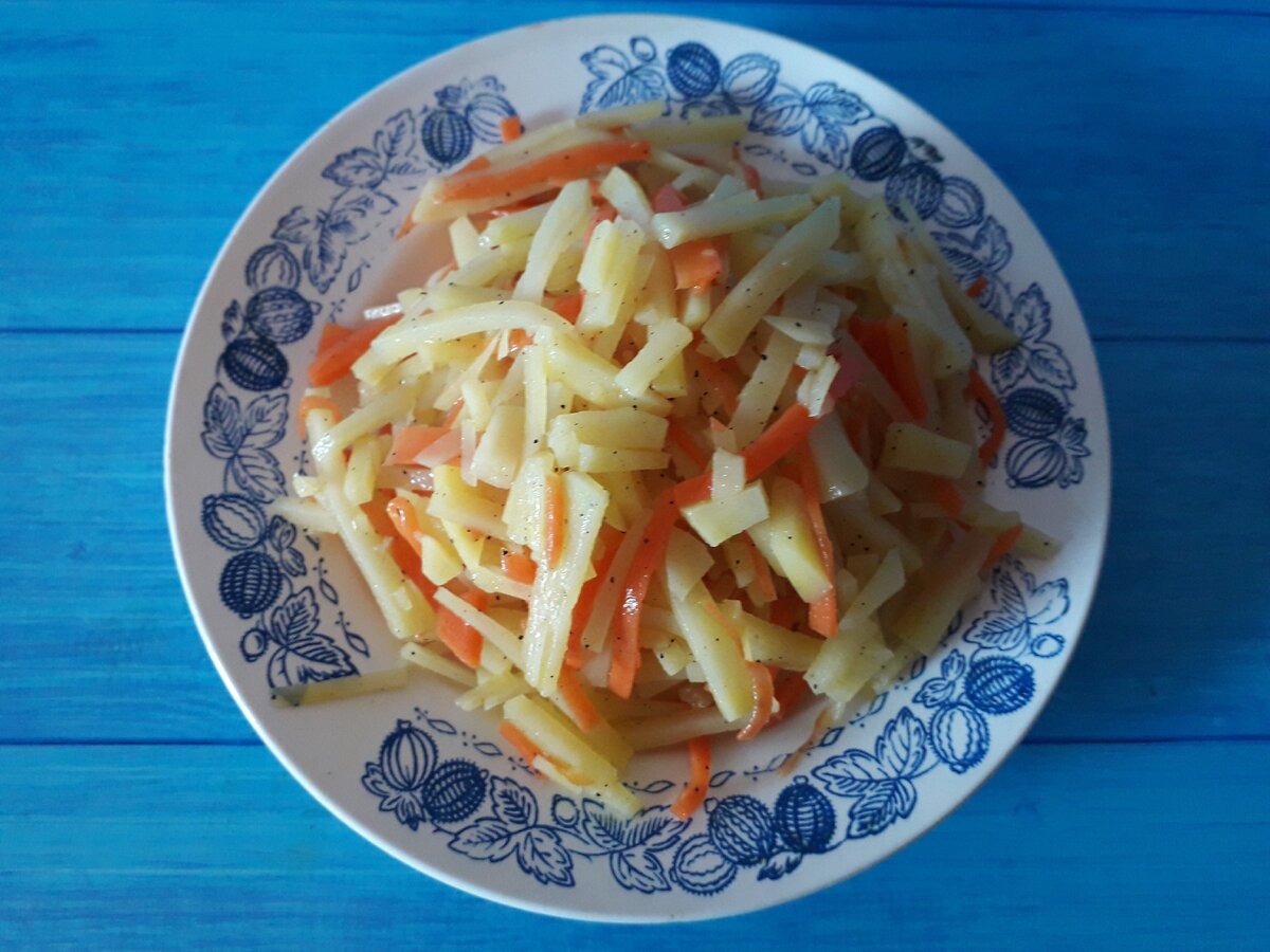 Салат из сырой картошки
