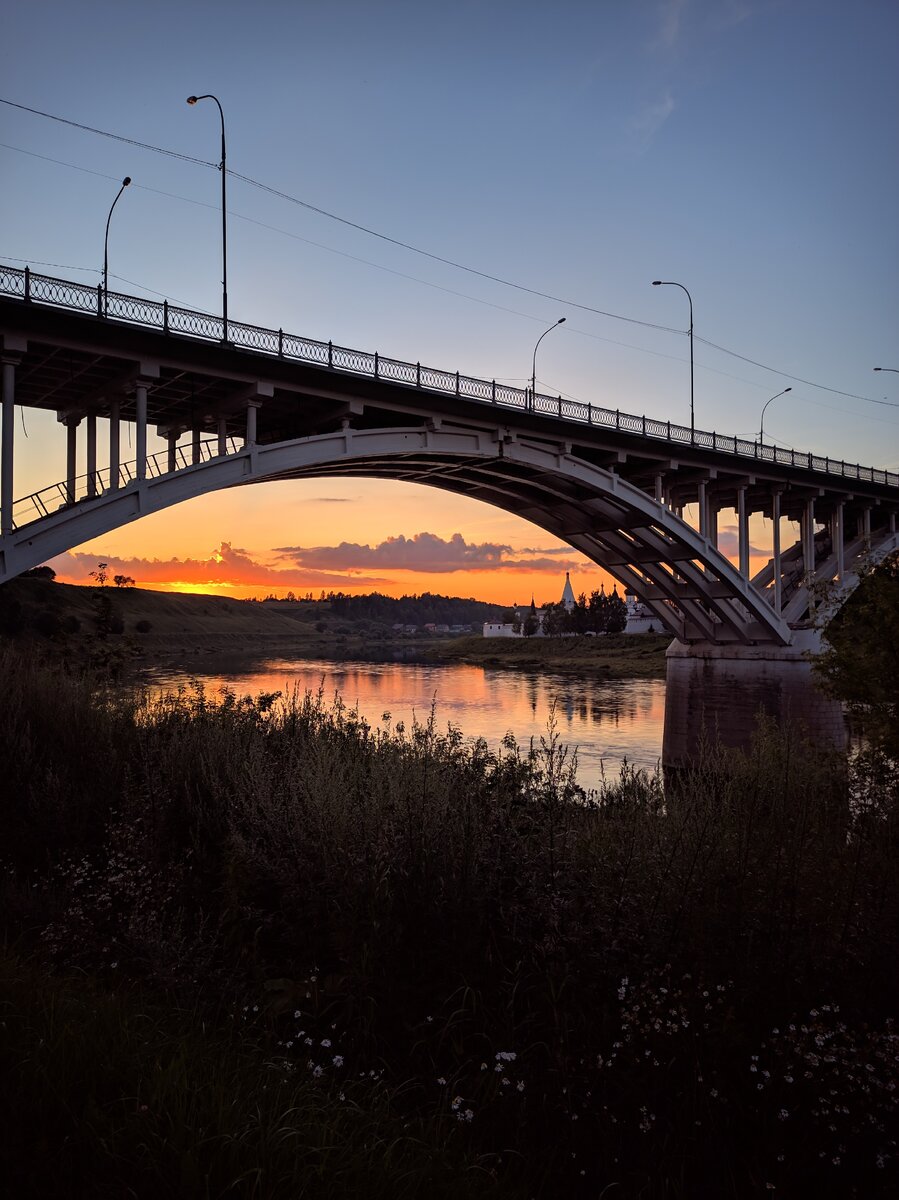 Мост на закате