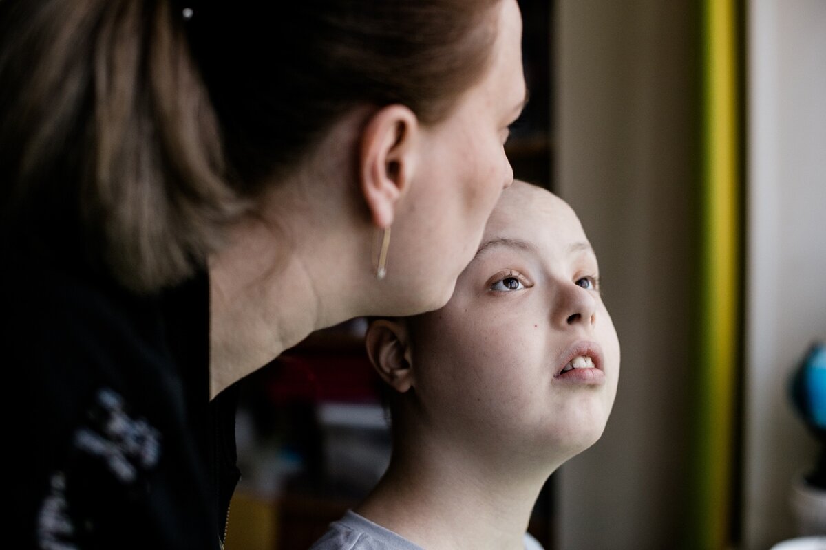 Женя с мамой. Фото: Наталья Булкина для свет.дети