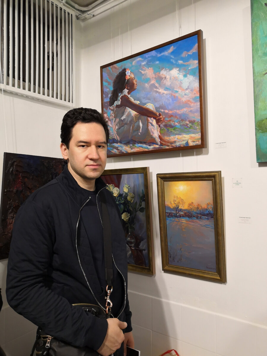 На выставке своих работ, фото автора