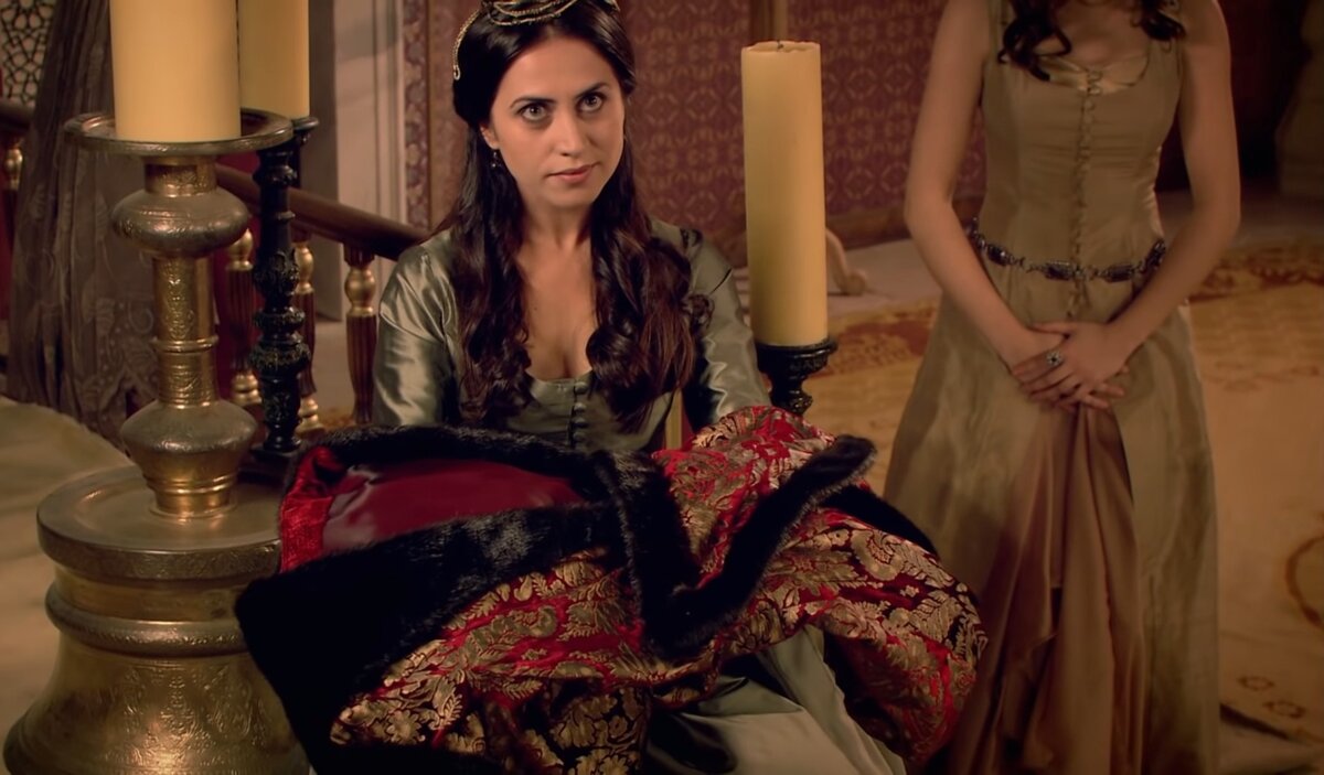 Первое появление Гюльфем хатун