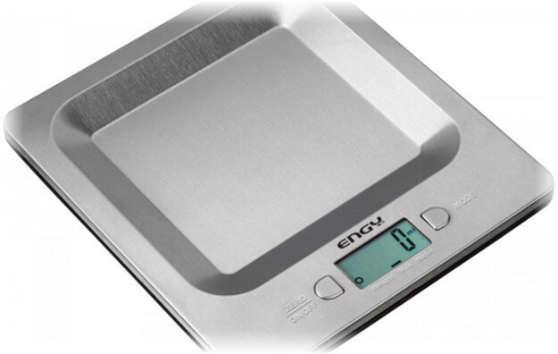 Вес головки и количество зубчиков напрямую зависит от вида, сорта растения и условий выращивания. Культура, выращенная в России крупнее, чем в Китае. Средний вес головки нашего чеснока 60 г, китайского – 40 г. Чесноковки домашнего хозяйства всегда крупнее выращенных промышленным способом. Соответственно, крупнее и каждый зубчик.