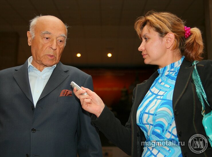 На фото: Владимир Этуш и Рита Давлетшина во время интервью на фестивале "Московская премьера"