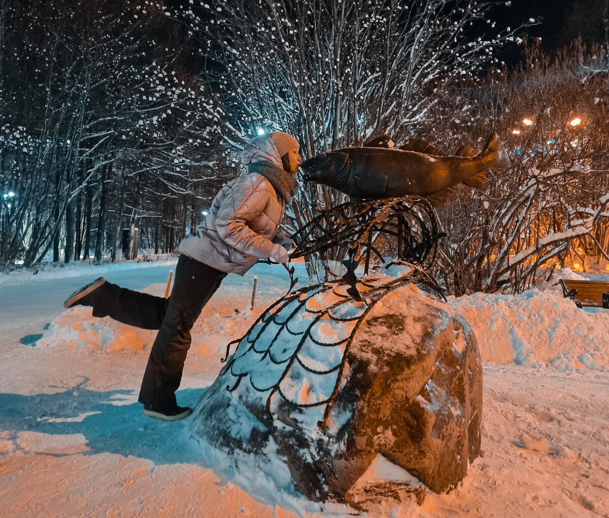 Третий памятник треске в Мурманске