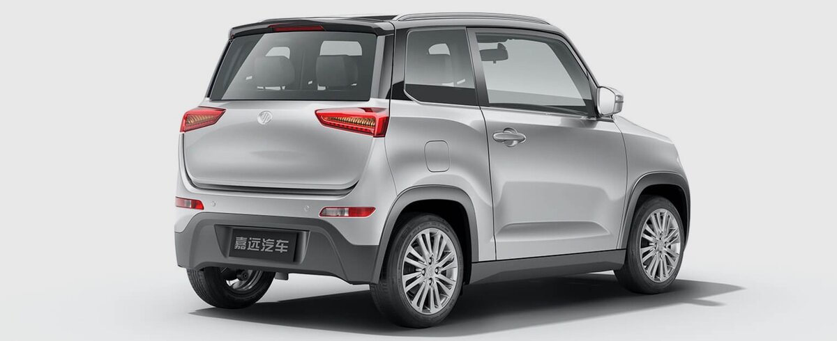 Габариты четырёхместной трёхдверки: 2998×1522×1555 мм, колёсная база — 2000. Снаряжённая масса топ-версии — 1278 кг. Размерность шин: 165/55 R15. Максимальная скорость составляет 100 км/ч.