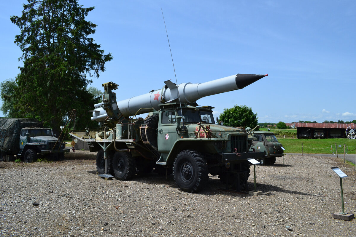 Автомобиль Урал-375Д в Военно-историческом музее Абри-Атан (Musee de l’Abri de Hatten) – 20 июня 2021 г. Фото: С.Г. Мороз

