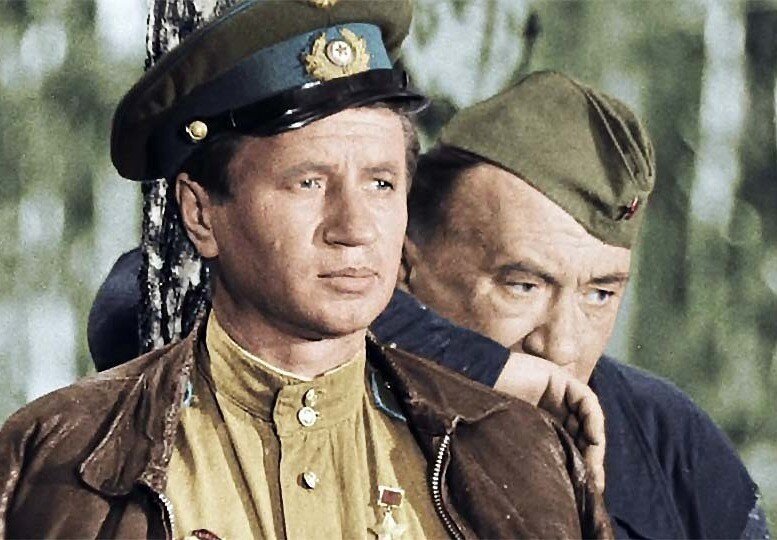 В бой идут одни  старики 