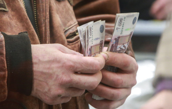 Многие считают каждый рубль! Тут уж не до роскошной жизни.(фото из интернета).