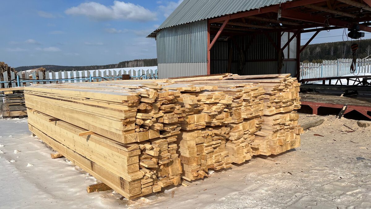 Пачки готовы к погрузке на пилораме