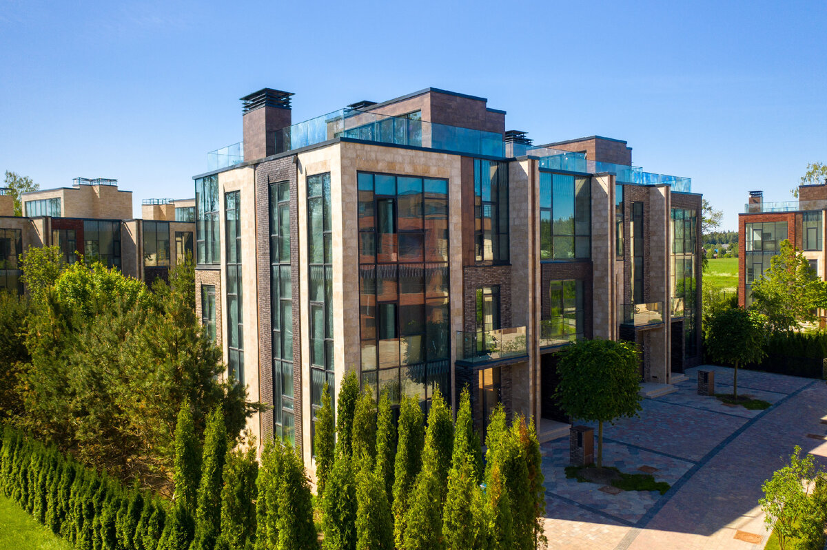 Застройщик таунхаусов Park Fonte — ООО «Терра Ди Инканти». Проектная декларация — на сайте наш.дом.рф
