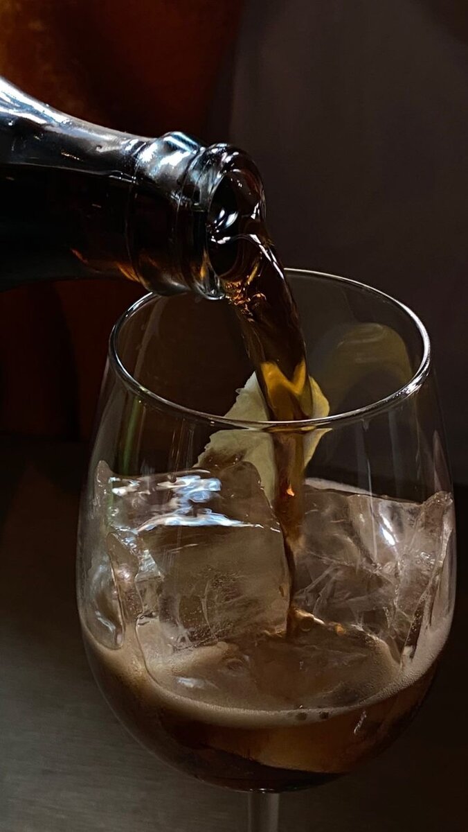 Сказать доктору о страхе перед лечением – это нормально. Пропить курс успокоительных, которые он назначит – это эффективно. Глушить страх в алкоголе – это непредсказуемо и даже опасно.