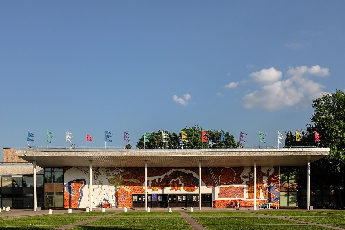 Дворец пионеров в Москве на Воробьевых горах