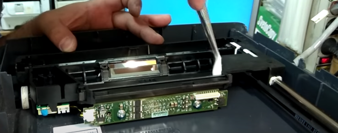 Передвигаем пару раз назад/вперед для равномерного распределения масла