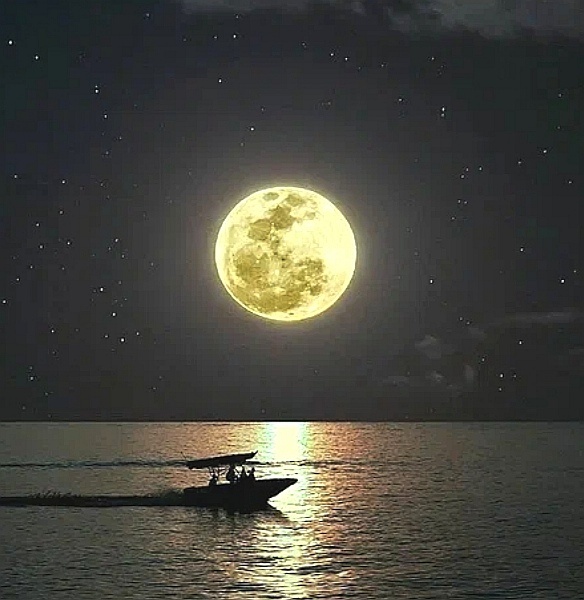 Полнолуние в июле.. 