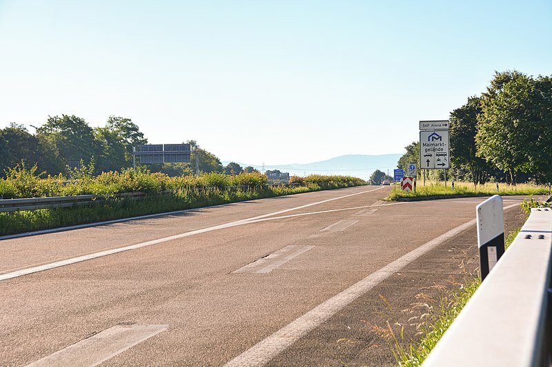 Место крушения в это время в районе ограждения