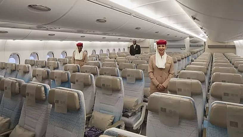 салон А380 арабских авиалиний. Обратите внимания на кресла.