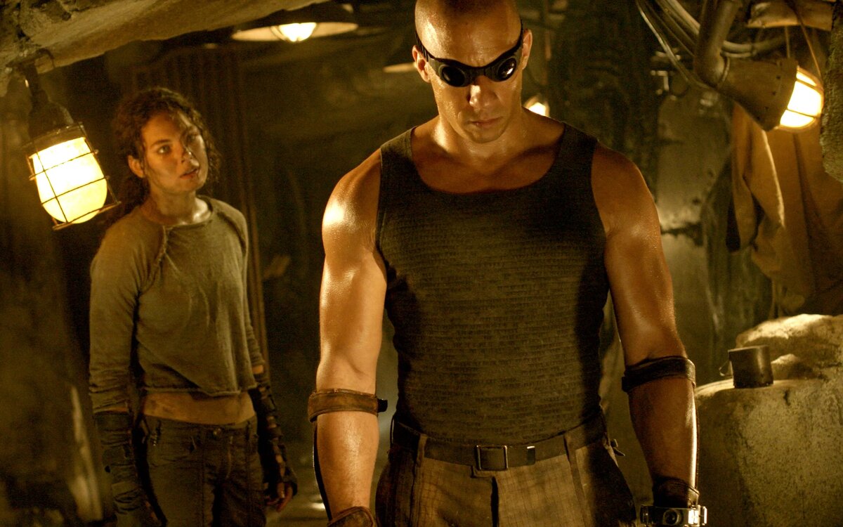 Ридик. Хроники Риддика (the Chronicles of Riddick, 2004). Риддик 2013 вин дизель. Хроники Риддика фильм 2004. Риддик 2:хроники Риддика (2004)
