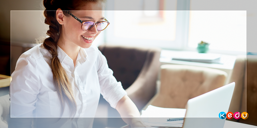 Designed by pressfoto/freepik