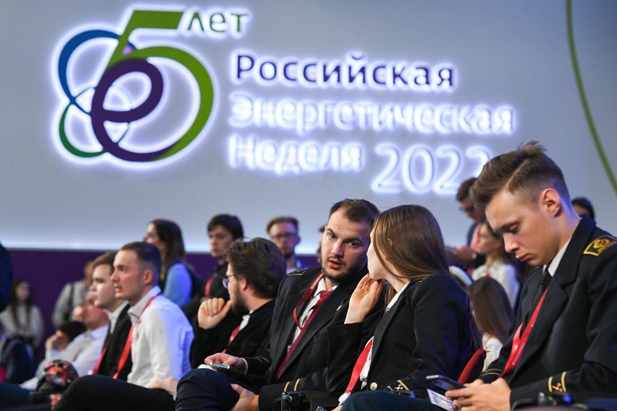Отличительной  чертой «Недели» стало участие молодых специалистов. В ее рамках  состоялась итоговая сессия «Энергия молодежных инициатив 2022»