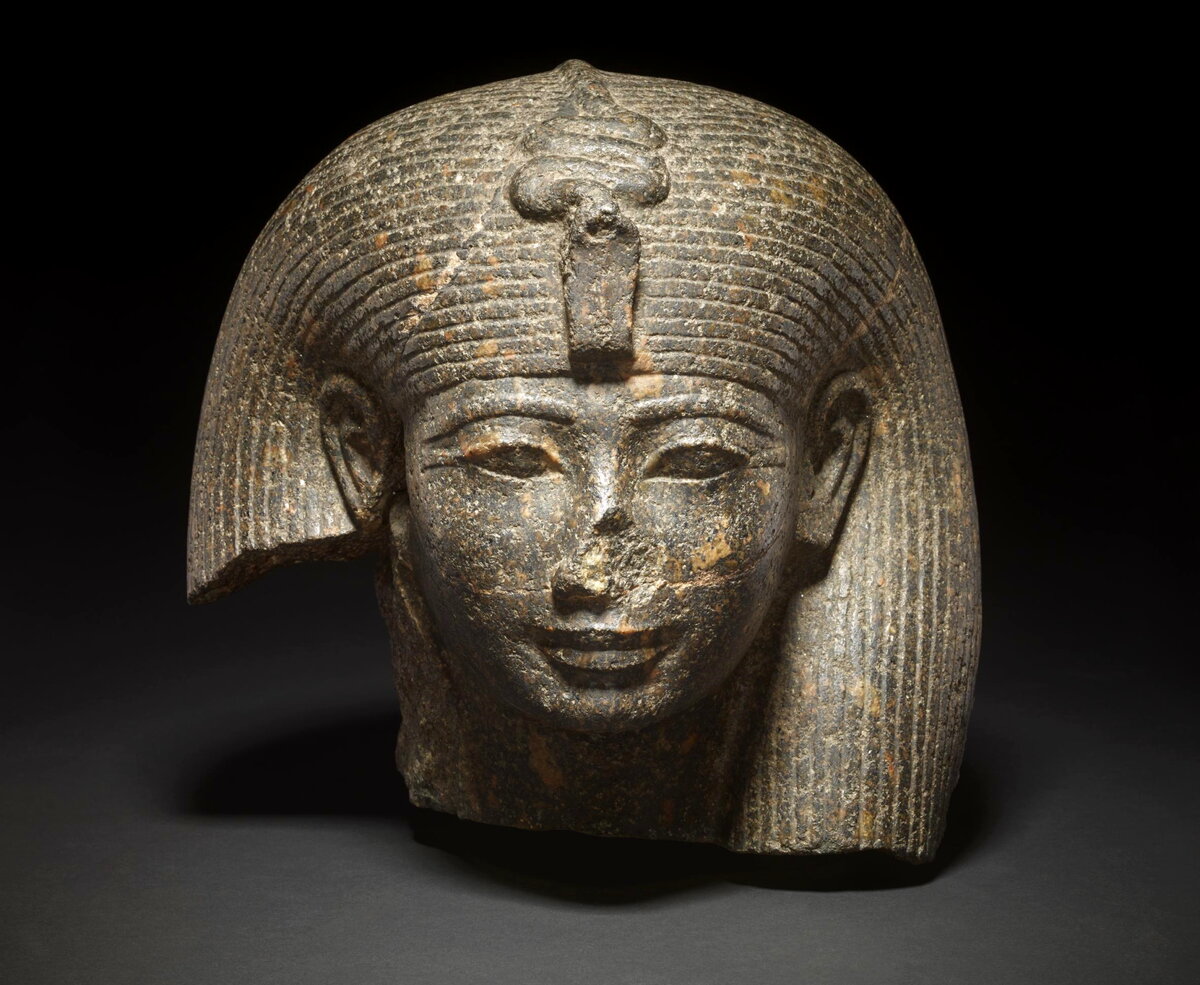 Голова статуи из черного гранита - Древний Египет! 18-я династия, Британский музей.