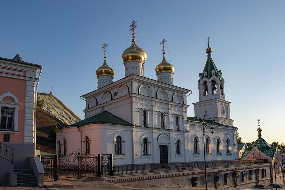 Церкви нижнего новгорода. Храм Иоанна Предтечи в Нижнем Новгороде. Храм Рождества Иоанна Предтечи Новгород. Храм Рождества Иоанна Предтечи Нижний Новгород Россия. Нижнем Новгороде около церкви Рождества Иоанна Предтечи.