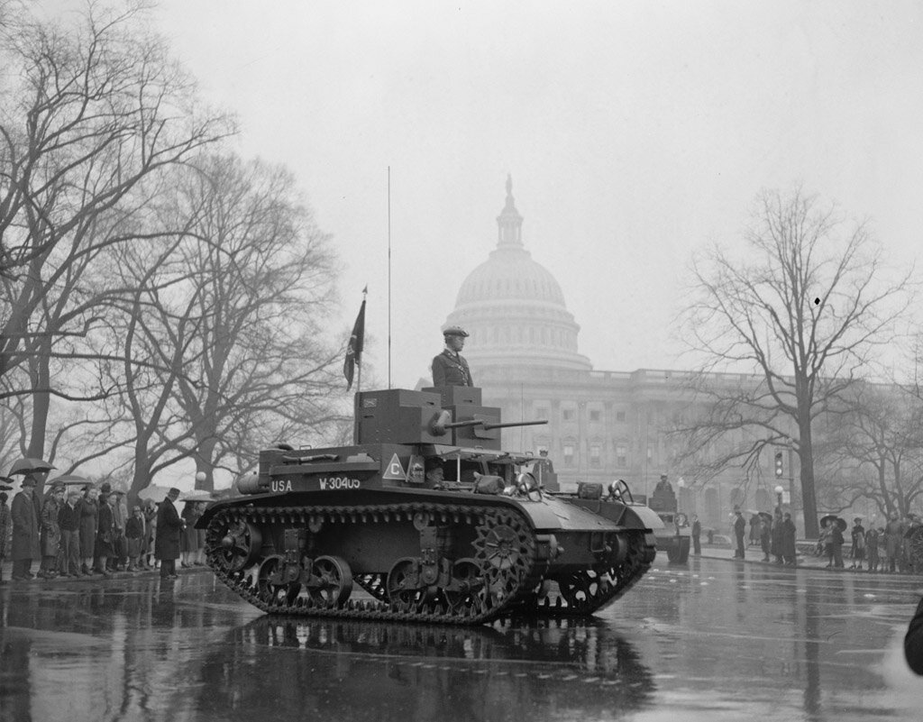 Начало танков. Америка Вашингтон 1940 парад. Ретро танк. Танки США на параде. Американские танки 20 века.