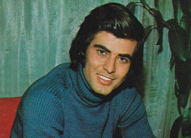 Ох уж эта улыбка... Кстати, моему мужу не раз говорили, что они с ним очень похожи.