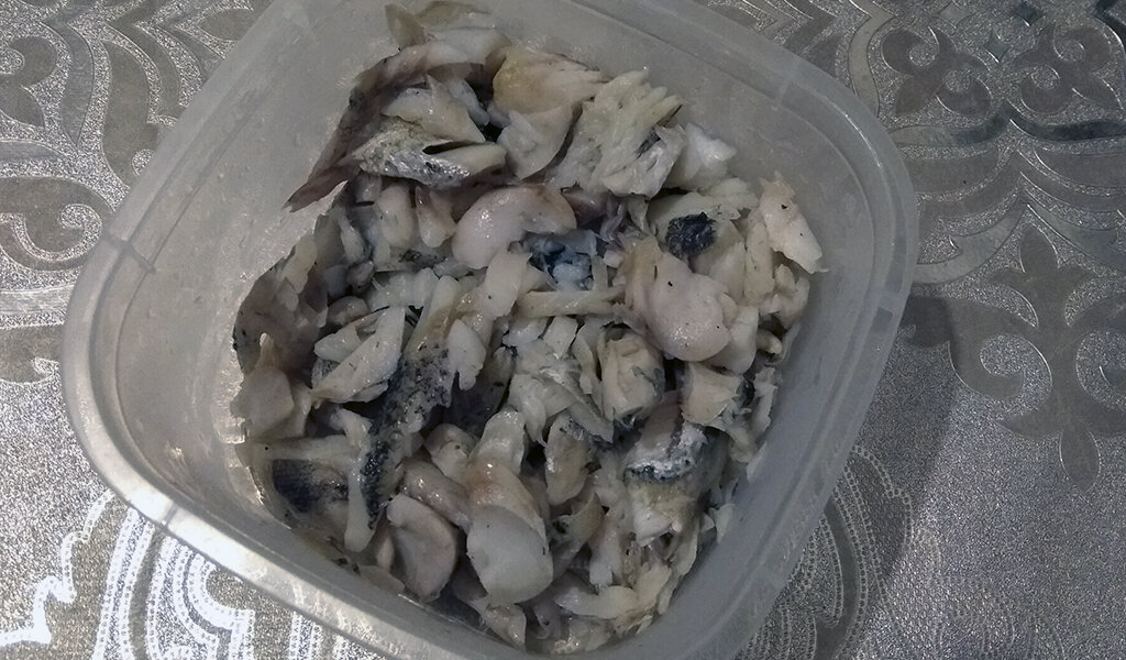 Когда я готовила такой ужин и фотографировала его — я еще не знала, что вечером меня будет ждать запеченый, помимо вареного, минтай.