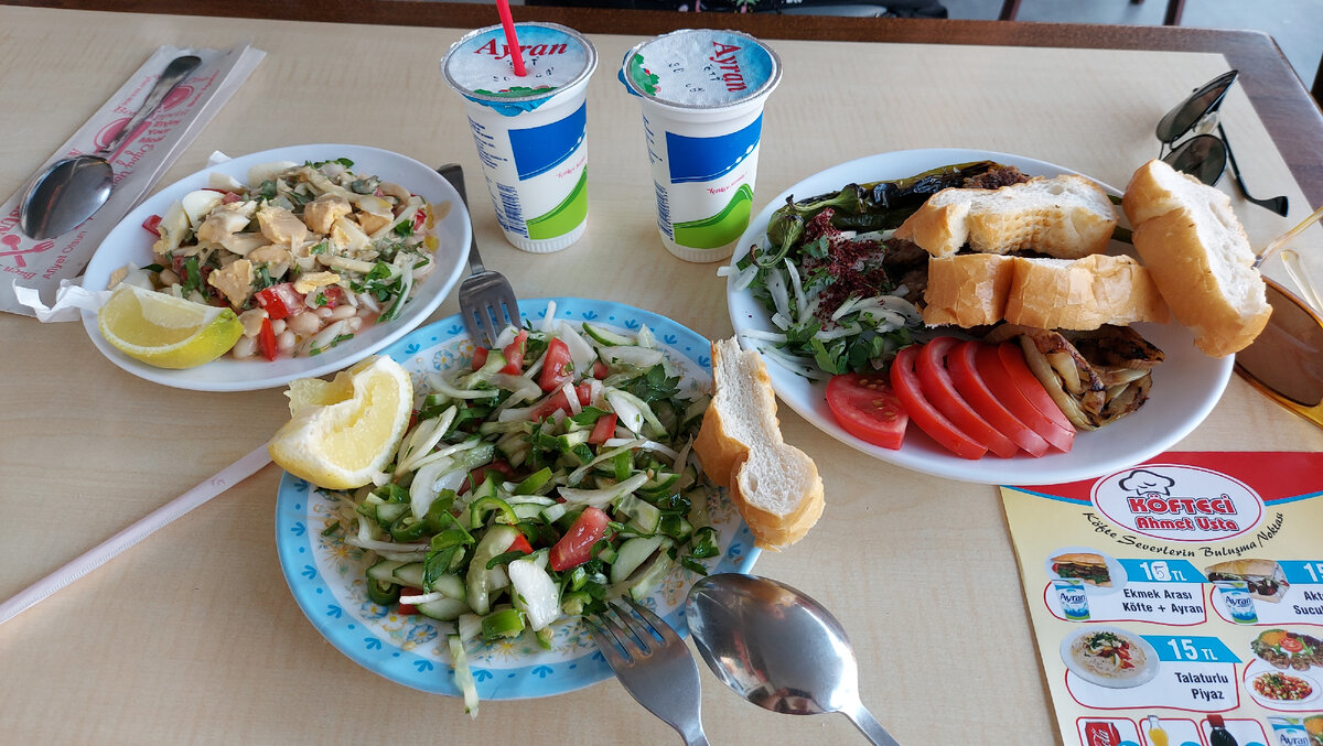 В одном из кафе 