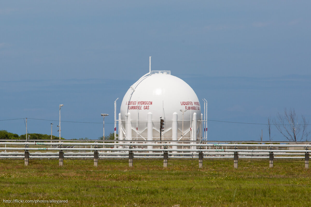 Хранение жидкого водорода