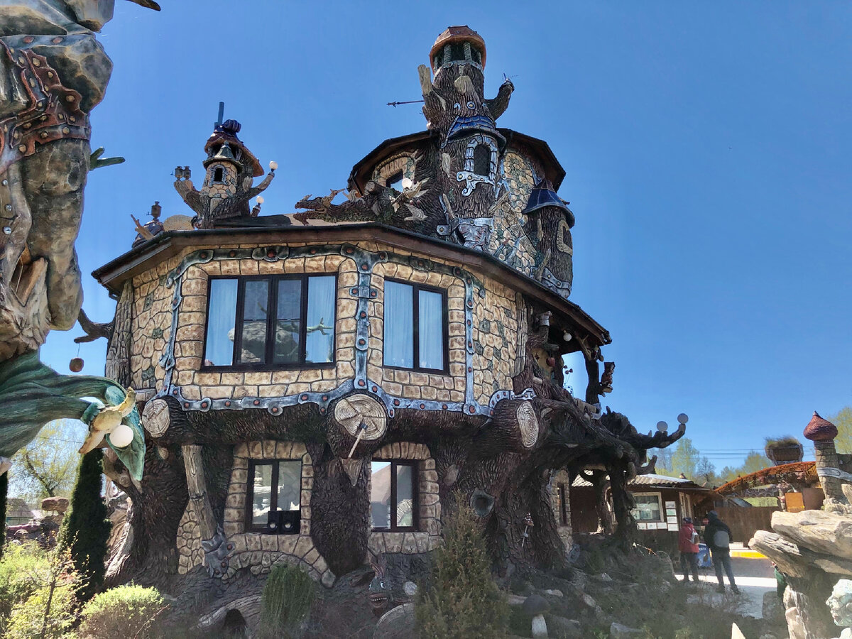 Fairy-tale park-courtyard "Vikhlyandiya" in Kozelsk - Russia Travel Blog
