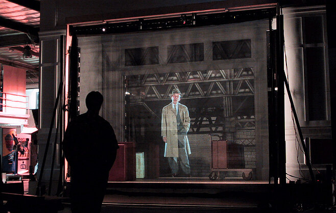 Голограмма Фрэнка Синатры. technifex.com