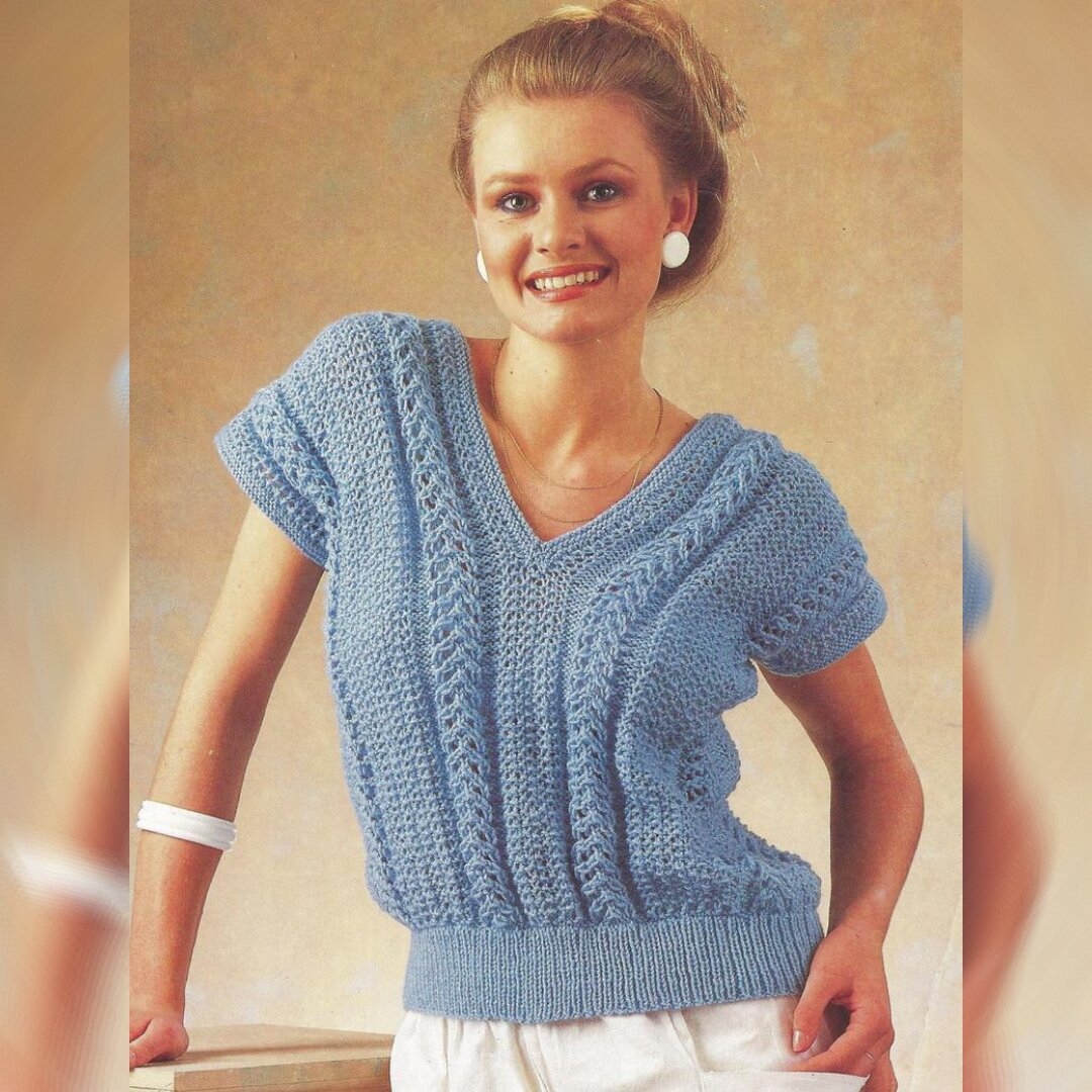 Топ с V-вырезом и сочетанием узоров