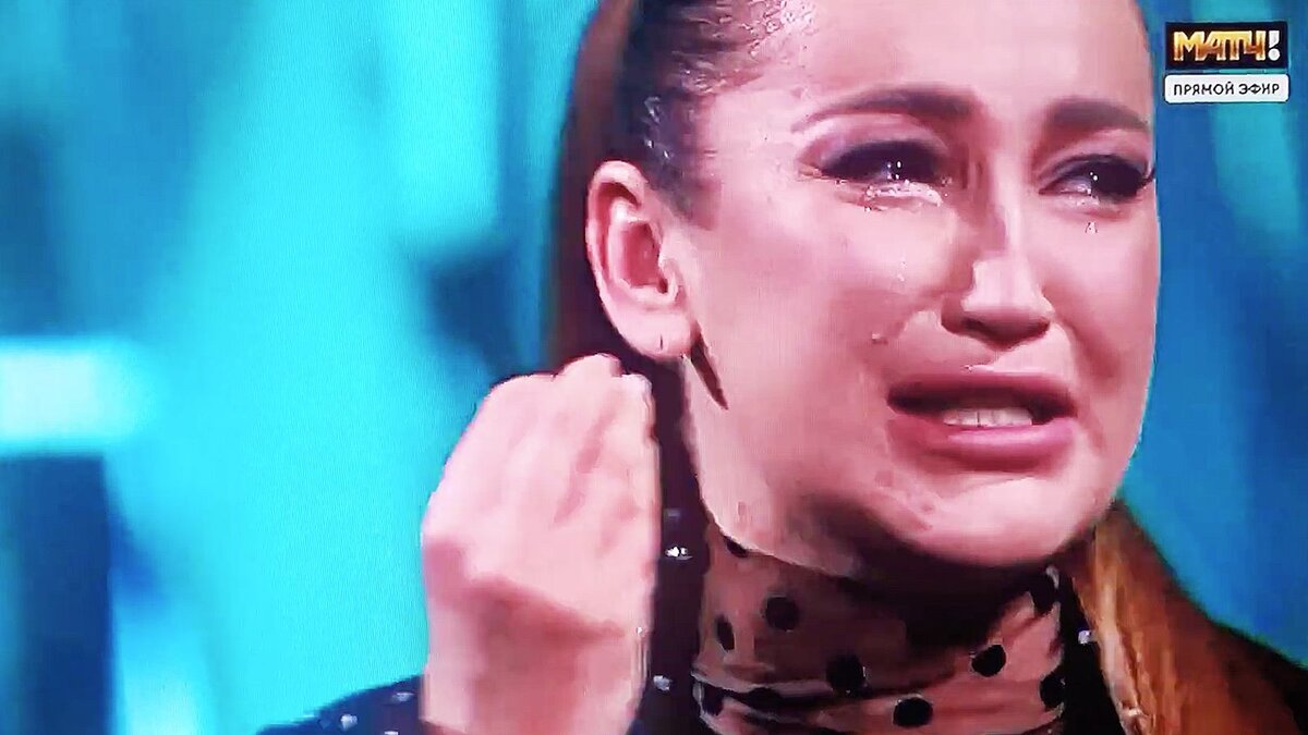 Хочется себе глаза выколоть от такого "зрелища"