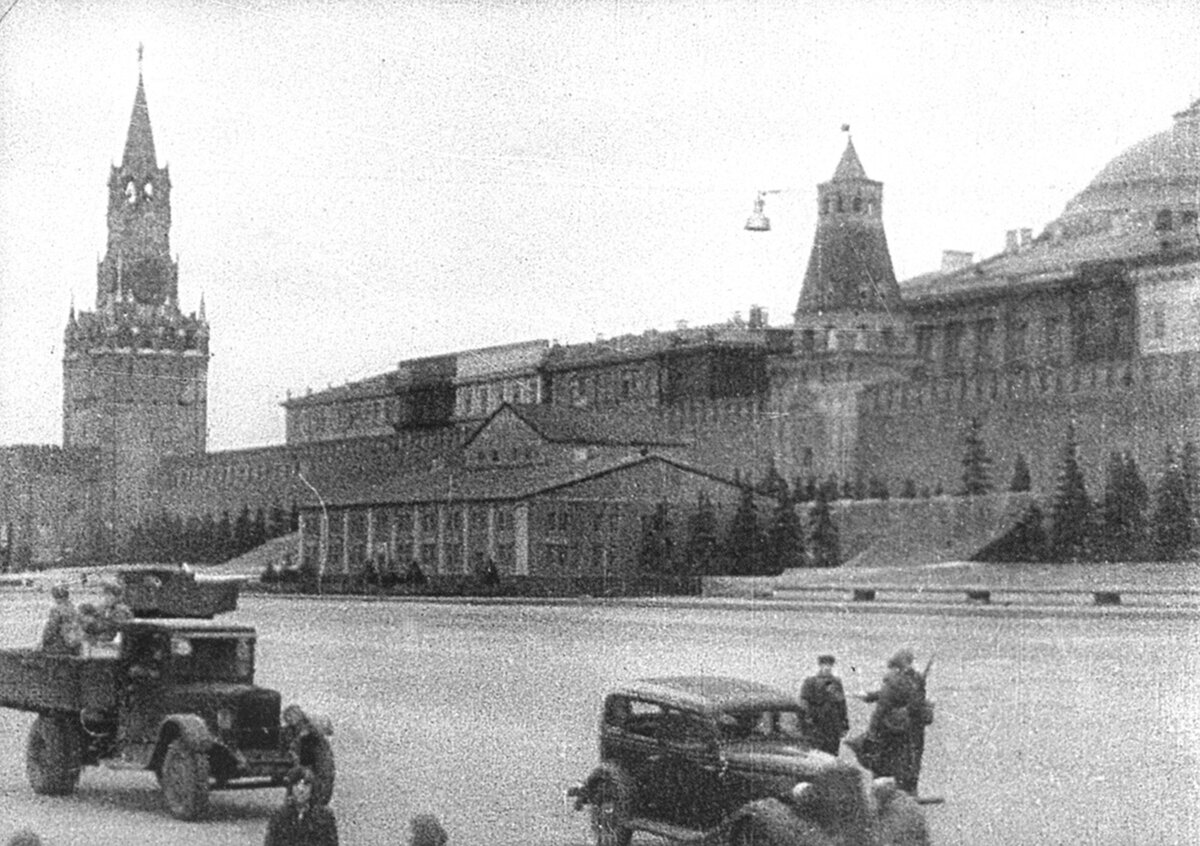 Маскировка зданий в москве 1941 фото