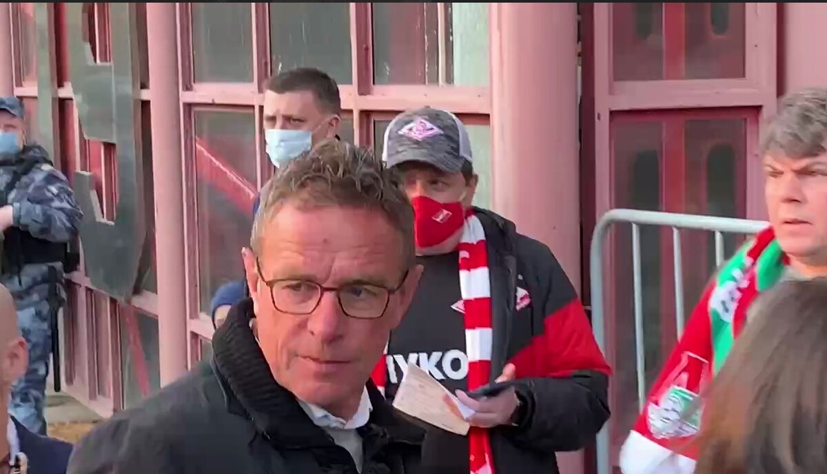 Ральф Рагник на дерби  