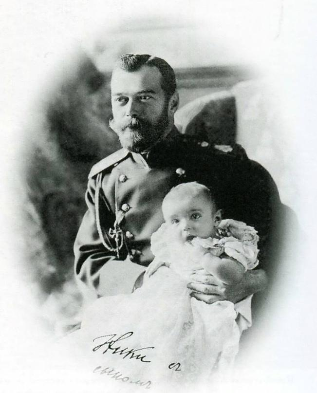 Император Николай II  и Цесаревич Алексей Романовы.  1904 г.( фото из своб.источников)