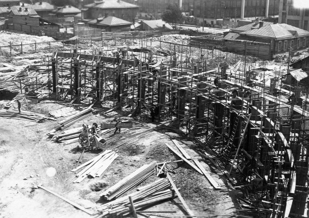 История строения. Новосибирск стройка оперного. Новосибирск 1945. Театр оперы и балета Новосибирск 1945 во время войны. История строительства
